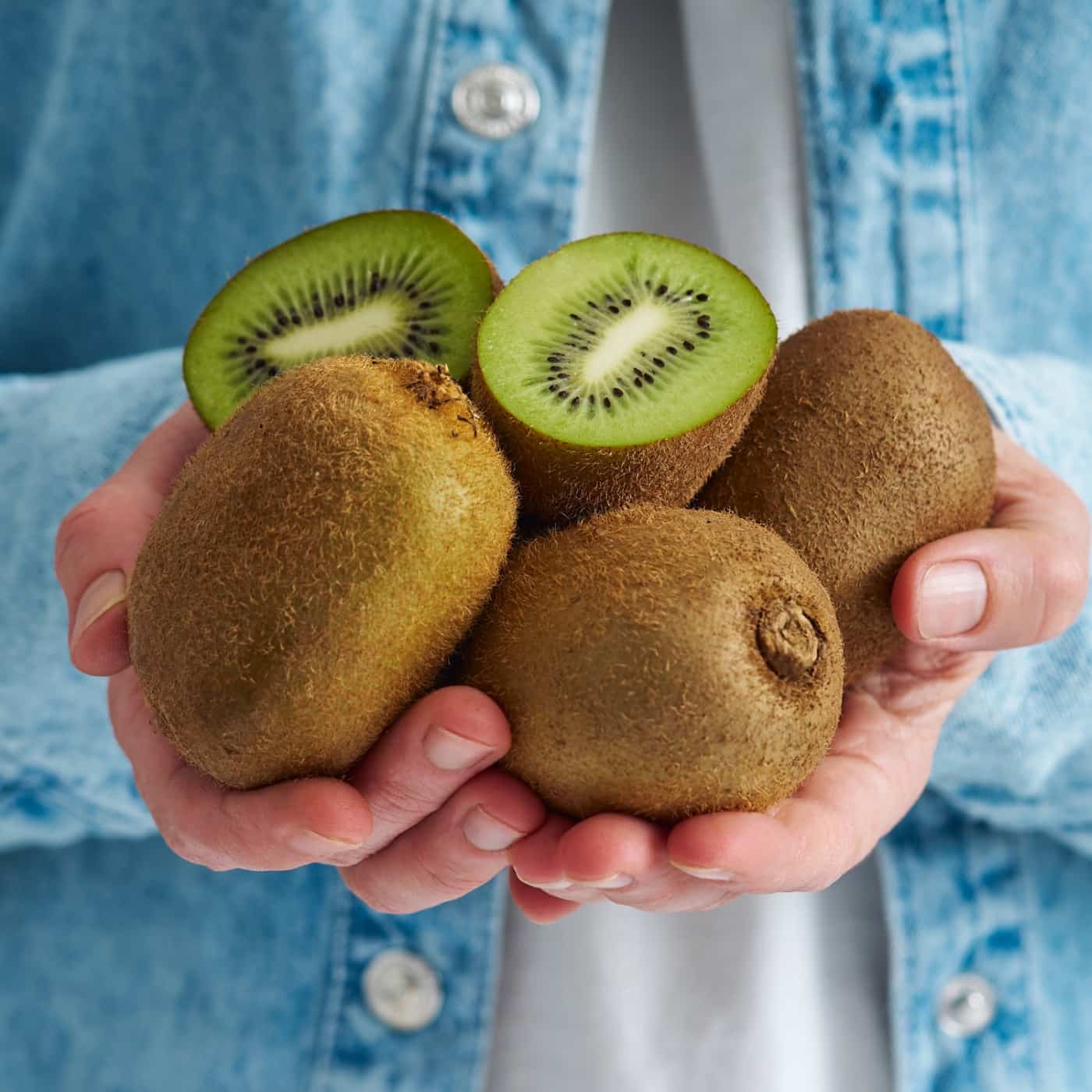 Kiwi, von der Europäischen Union und Großbritannien als einzige Frucht anerkannt, die den Stoffwechsel verbessert