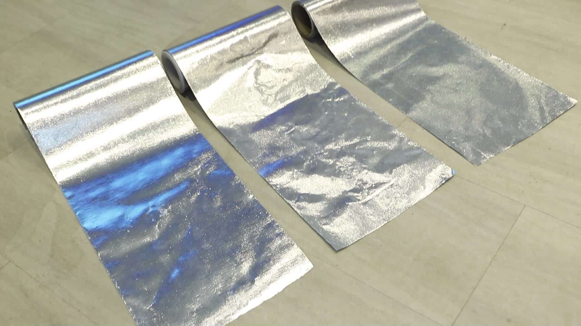 Legen Sie vor dem Schlafengehen Aluminiumfolie auf die Matratze: Schon am nächsten Morgen werden Sie den Unterschied spüren